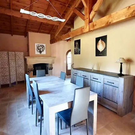 Maison Charmante Au Coeur De Avec Piscine Partagee בית נופש