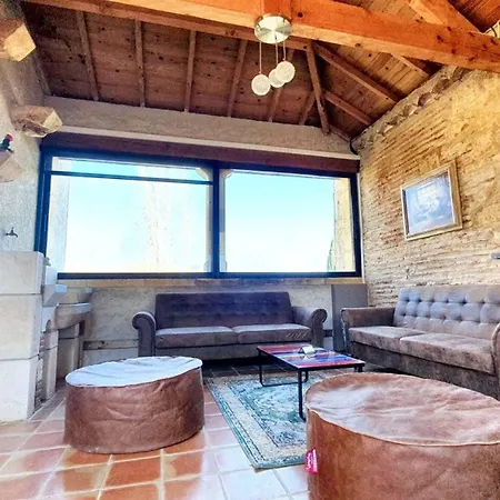 Maison Charmante Au Coeur De Avec Piscine Partagee *