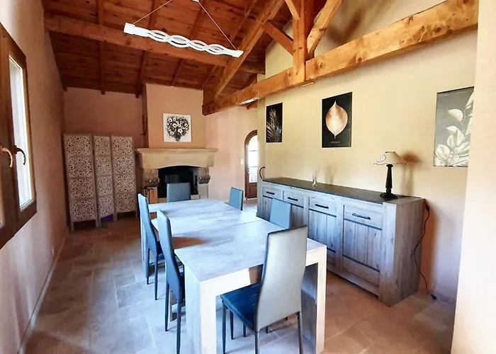 Maison Charmante Au Coeur De Avec Piscine Partagee 別荘